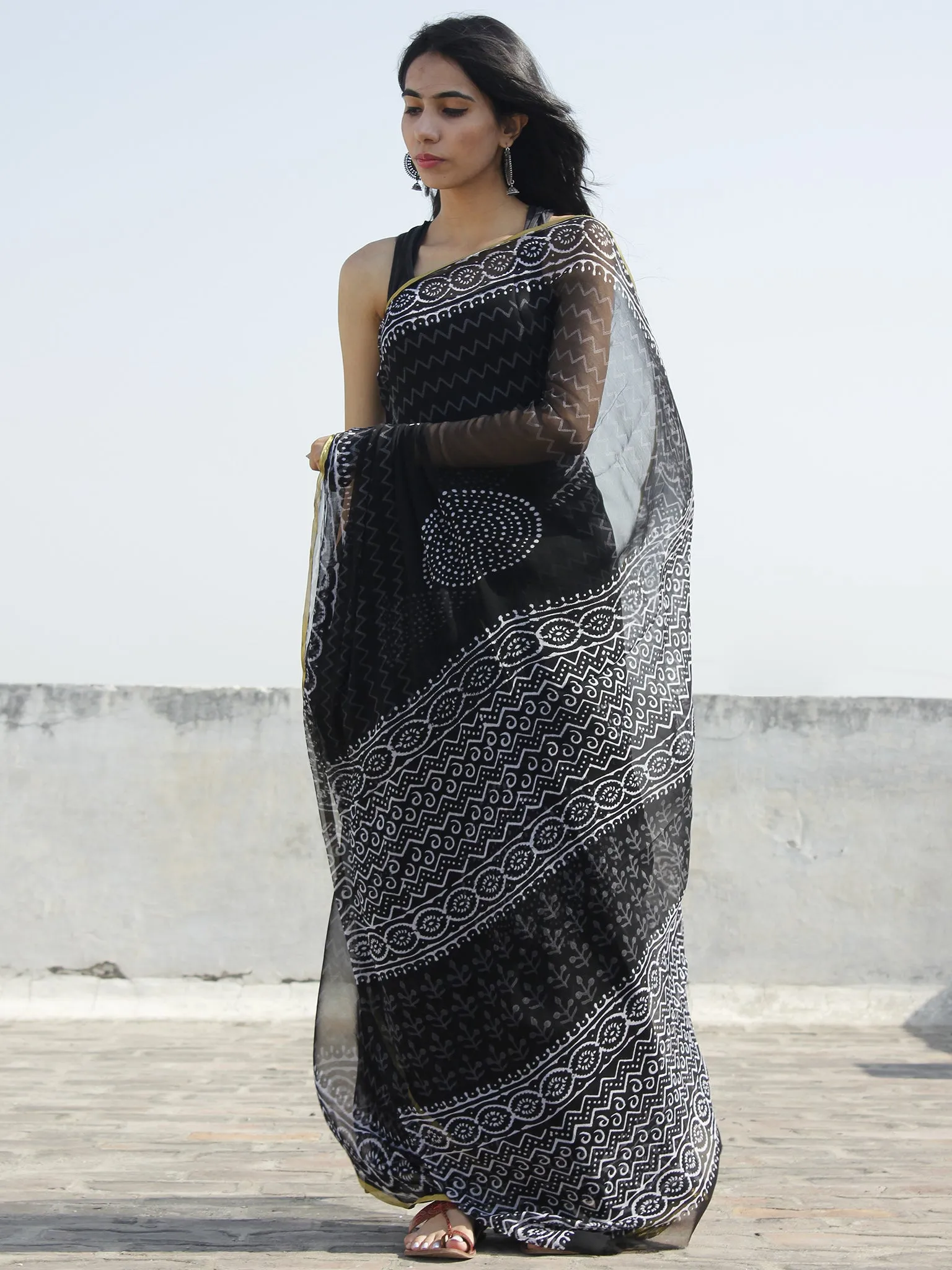 Black White Hand Block Printed Chiffon Saree - S031702315