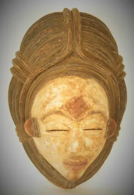 Punu Okuyi Delicate Mask